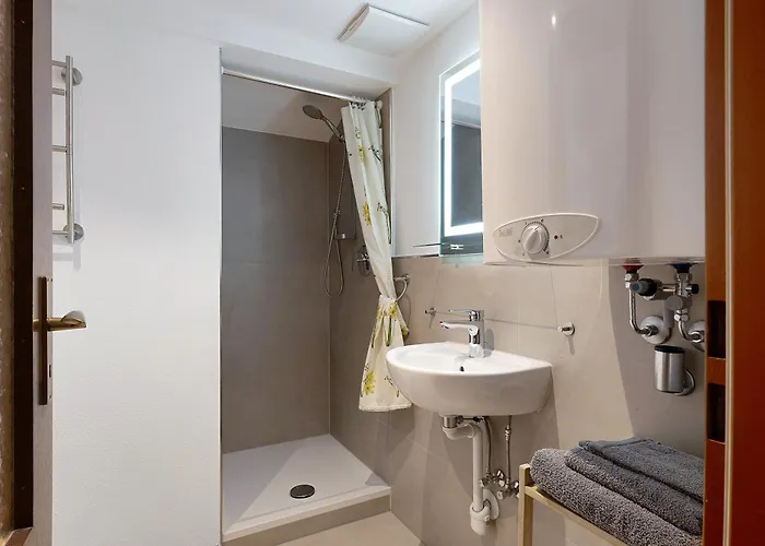 Haus Am - Jenner Daire *